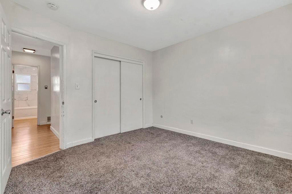 Image 15 of property listing at 5590 Maryland Ave, La Mesa, CA 91942