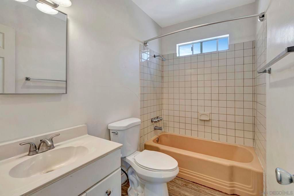 Image 17 of property listing at 5590 Maryland Ave, La Mesa, CA 91942