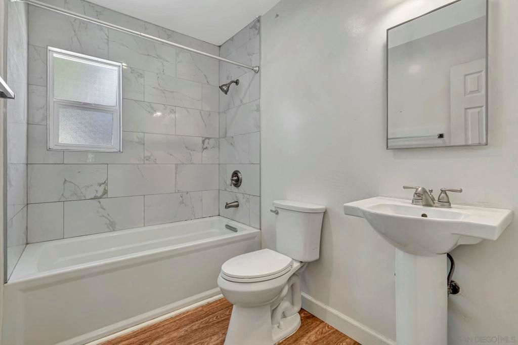 Image 18 of property listing at 5590 Maryland Ave, La Mesa, CA 91942