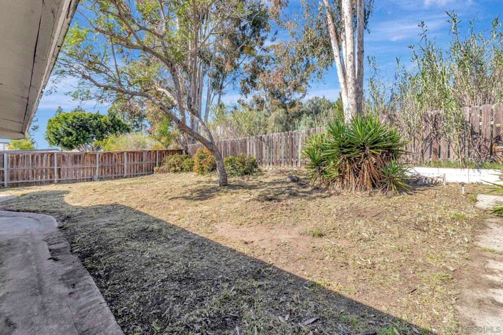 Image 22 of property listing at 5590 Maryland Ave, La Mesa, CA 91942