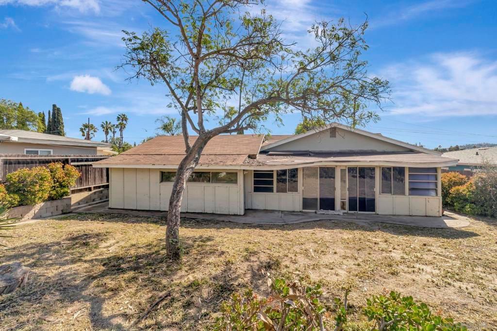 Image 24 of property listing at 5590 Maryland Ave, La Mesa, CA 91942
