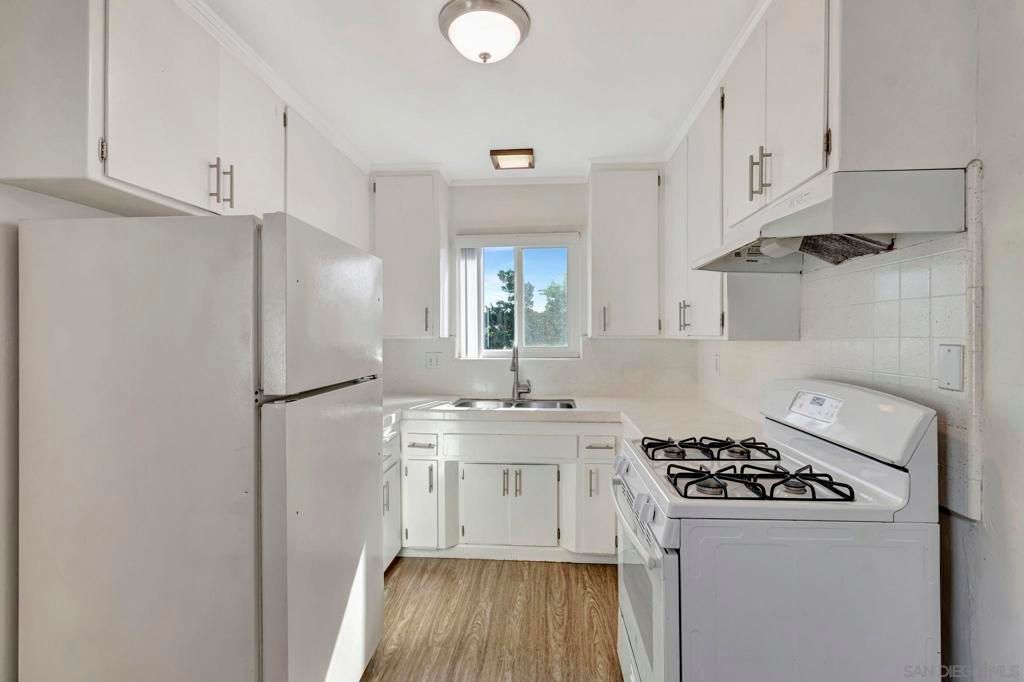 Image 9 of property listing at 5590 Maryland Ave, La Mesa, CA 91942