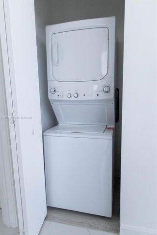 45 SW 9th St 4703, Miami, FL 33130