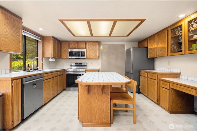 8216 50th Street Ct W, University Place, WA 98467