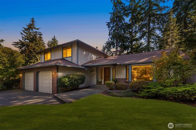 8216 50th Street Ct W, University Place, WA 98467