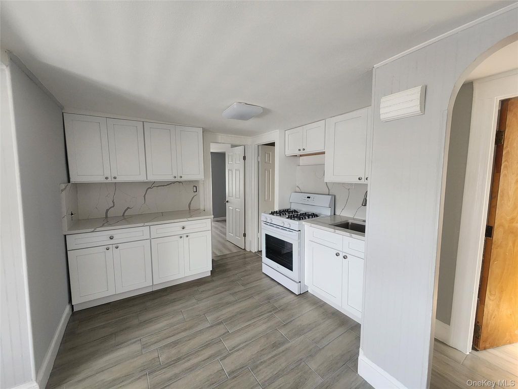 8203 Myrtle Avenue 3U, Glendale, NY 11385