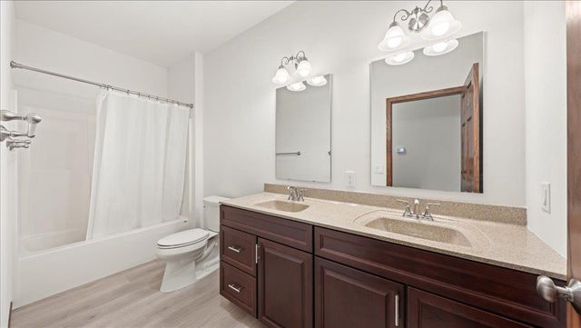 13710 Airport Road, Ferryville, WI 54628