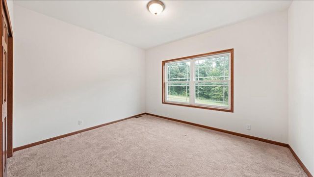 13710 Airport Road, Ferryville, WI 54628