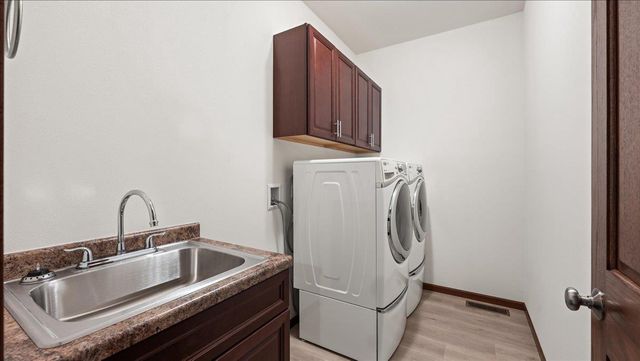 13710 Airport Road, Ferryville, WI 54628