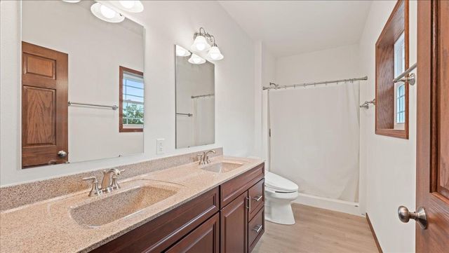 13710 Airport Road, Ferryville, WI 54628