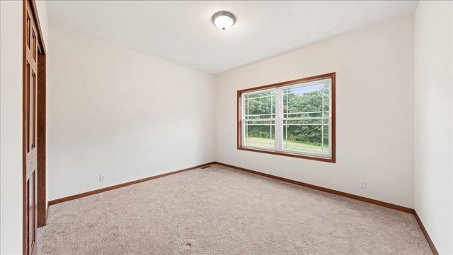 13710 Airport Road, Ferryville, WI 54628