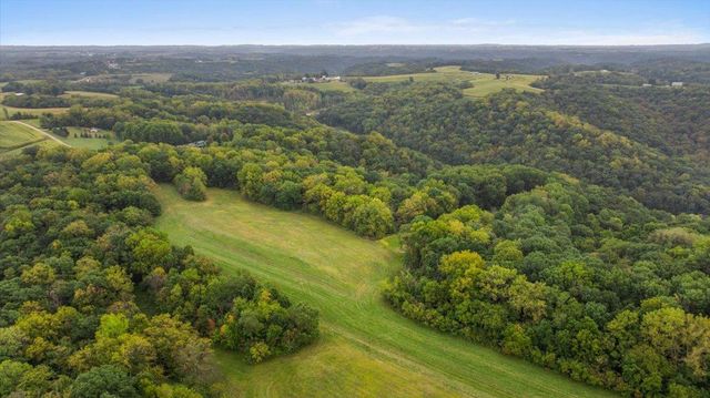 13710 Airport Road, Ferryville, WI 54628