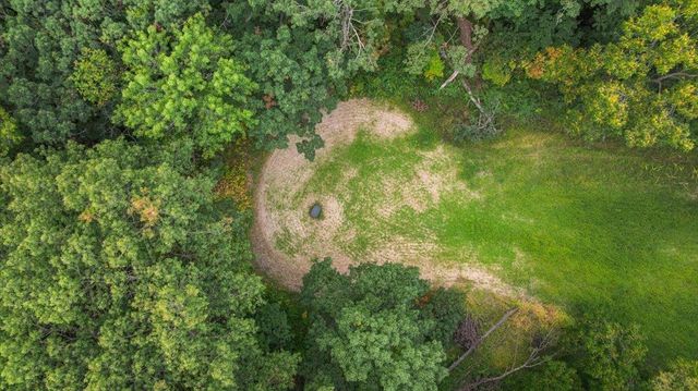 13710 Airport Road, Ferryville, WI 54628