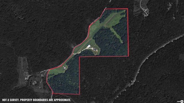 13710 Airport Road, Ferryville, WI 54628