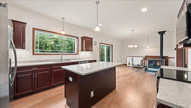 13710 Airport Road, Ferryville, WI 54628