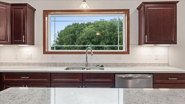 13710 Airport Road, Ferryville, WI 54628