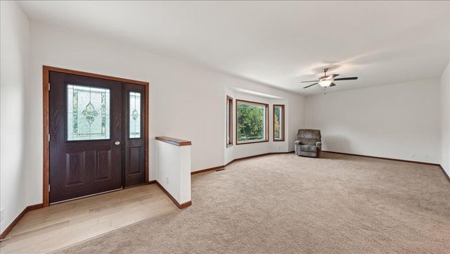 13710 Airport Road, Ferryville, WI 54628