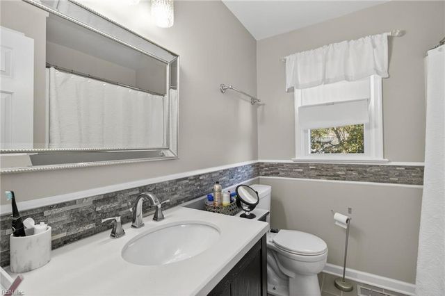 2192 Rosewell DR, Virginia Beach, VA 23454