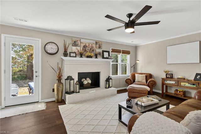 2192 Rosewell DR, Virginia Beach, VA 23454