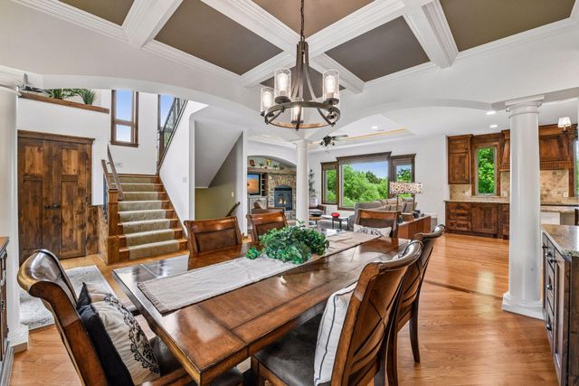 8455 Duck Trail, Victoria, MN 55386