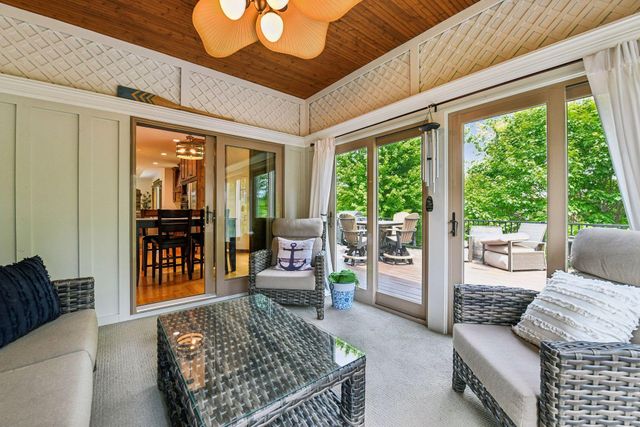 8455 Duck Trail, Victoria, MN 55386