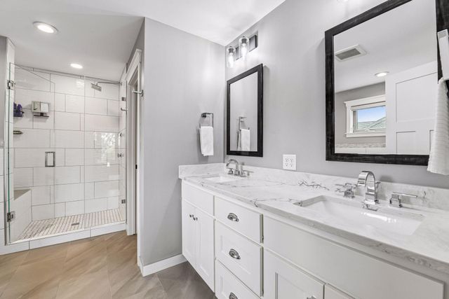 8455 Duck Trail, Victoria, MN 55386