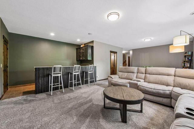 8455 Duck Trail, Victoria, MN 55386