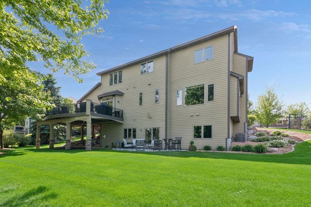 8455 Duck Trail, Victoria, MN 55386