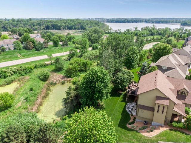 8455 Duck Trail, Victoria, MN 55386