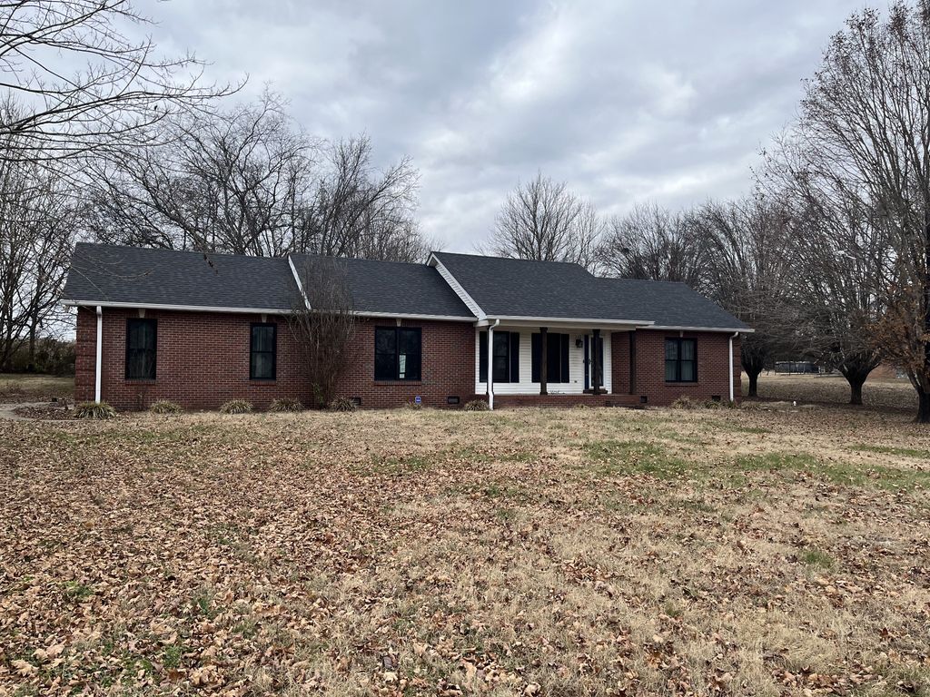 1009 Lewis Jones Blvd, Gallatin, TN 37066