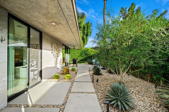 12 Dartmouth Drive, Rancho Mirage, CA 92270