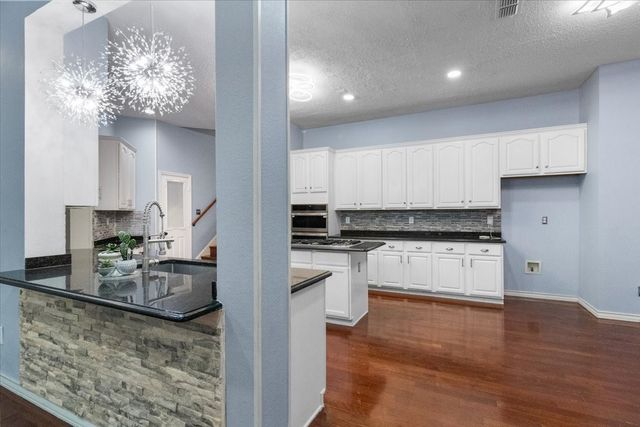 4209 Westcliff Court, Arlington, TX 76016