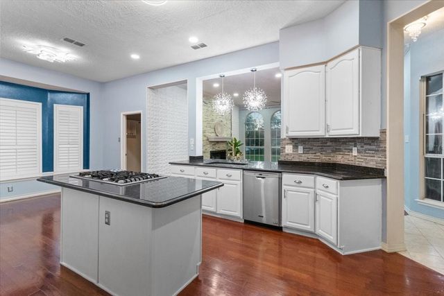 4209 Westcliff Court, Arlington, TX 76016