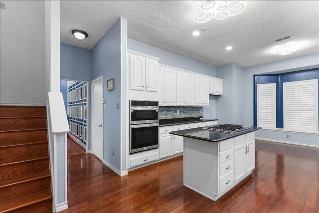 4209 Westcliff Court, Arlington, TX 76016