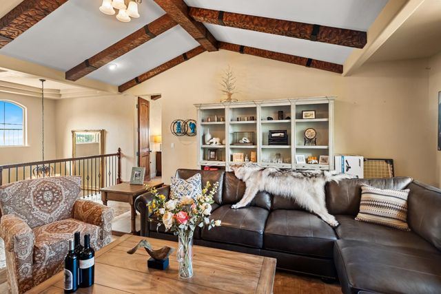 688 Misty Ridge Cir, Folsom, CA 95630