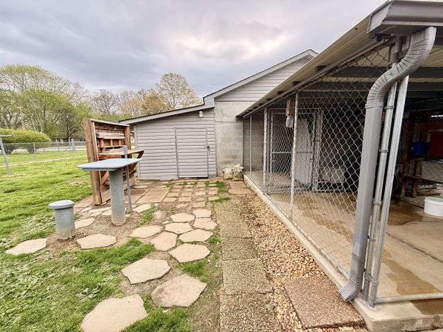 111 Gentry St, Tullahoma, TN 37388