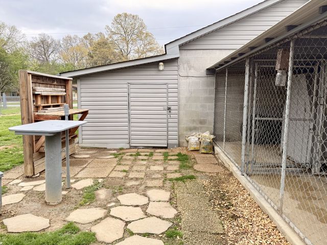 111 Gentry St, Tullahoma, TN 37388