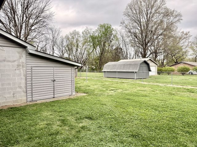 111 Gentry St, Tullahoma, TN 37388