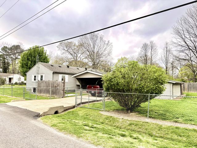 111 Gentry St, Tullahoma, TN 37388