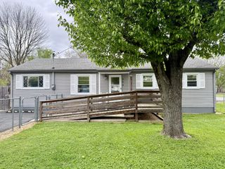 111 Gentry St, Tullahoma, TN 37388