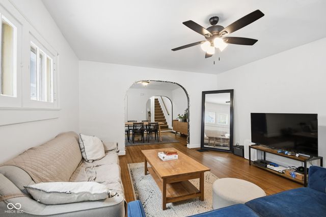 518 Woodruff Pl E Drive, Indianapolis, IN 46201