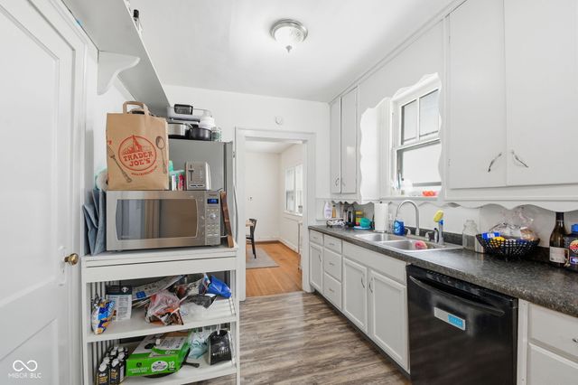 518 Woodruff Pl E Drive, Indianapolis, IN 46201