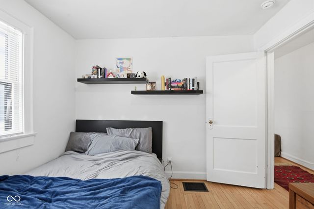 518 Woodruff Pl E Drive, Indianapolis, IN 46201