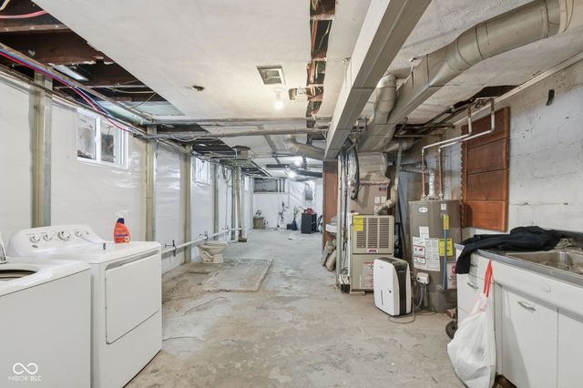 518 Woodruff Pl E Drive, Indianapolis, IN 46201