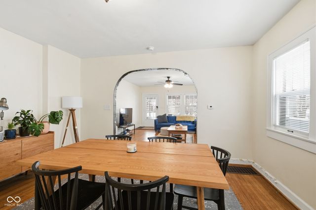 518 Woodruff Pl E Drive, Indianapolis, IN 46201