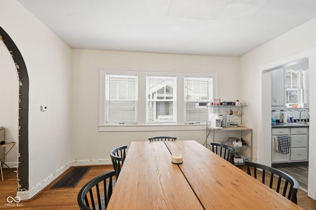 518 Woodruff Pl E Drive, Indianapolis, IN 46201