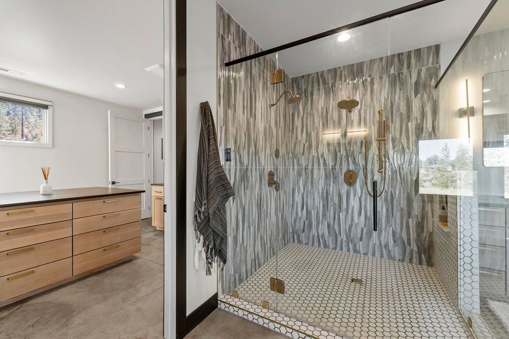 29249 E Rock Land Way, Seven Bays, WA 99122 photo 21