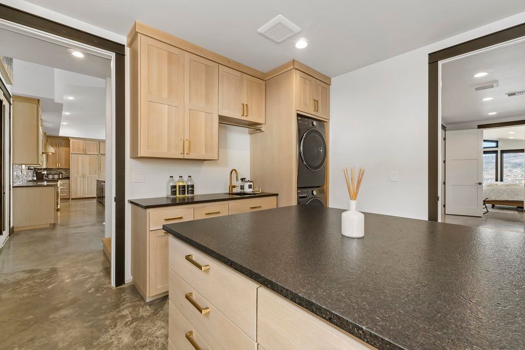 29249 E Rock Land Way, Seven Bays, WA 99122 photo 22