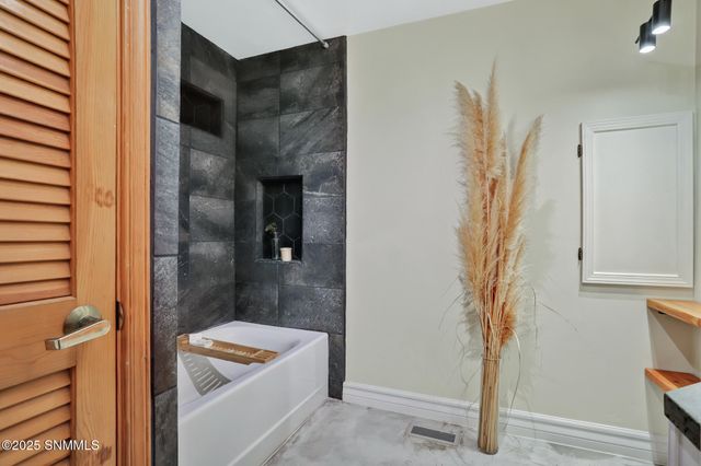 2942 Winterset Rd., Las Cruces, NM 88005