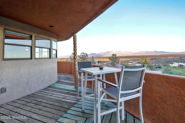 2942 Winterset Rd., Las Cruces, NM 88005